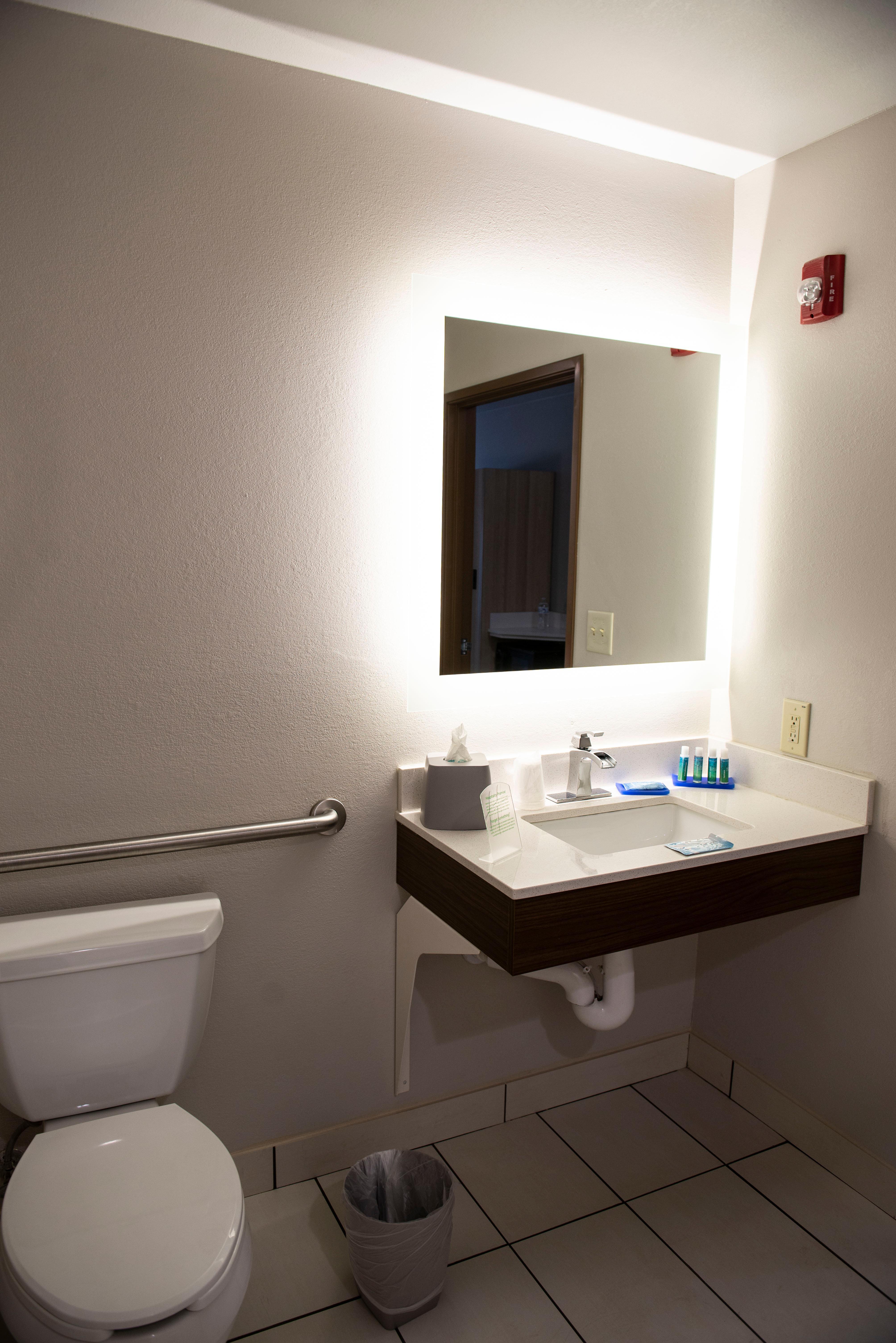 Holiday Inn Express Hotel & Suites Sedalia By Ihg Ngoại thất bức ảnh